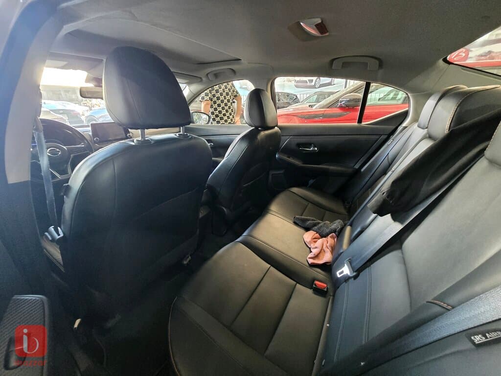 Nissan Sentra SR 5