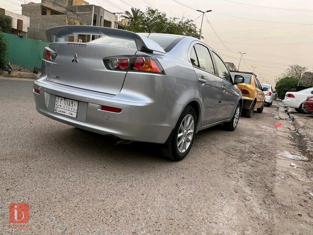 Mitsubishi Lancer 8