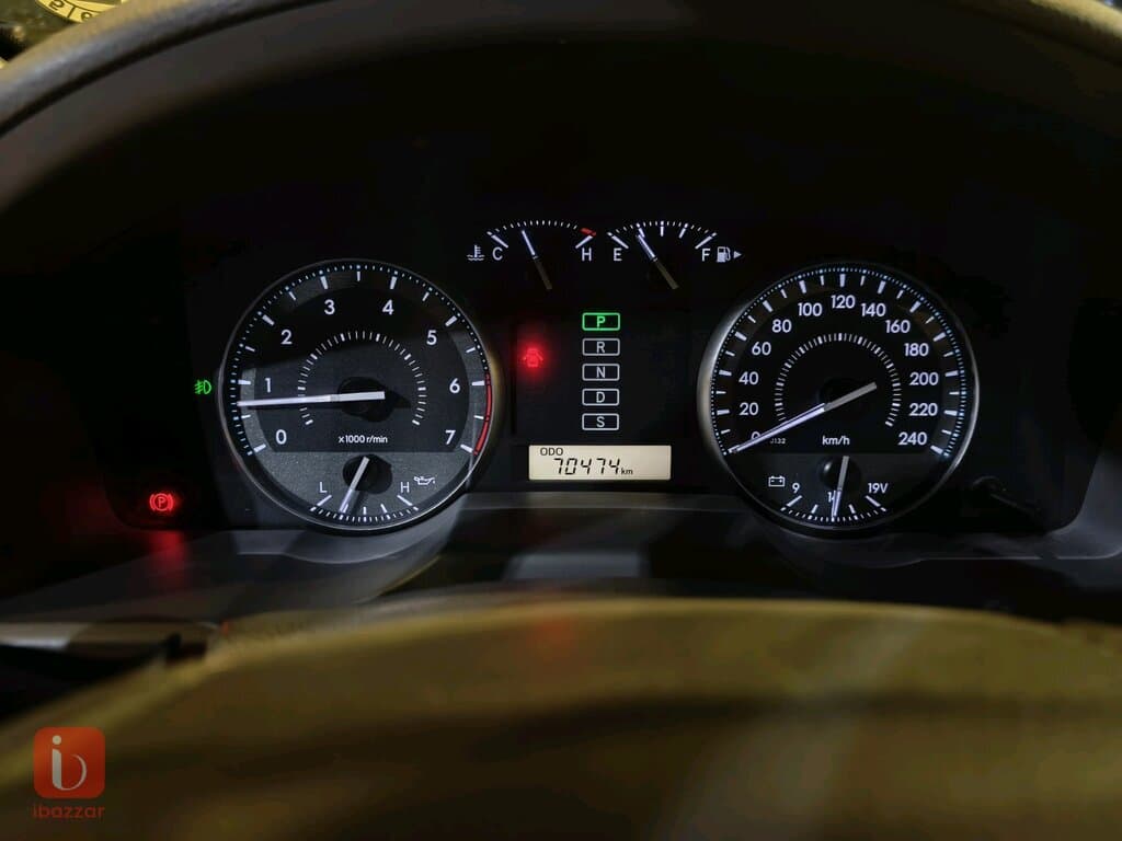 Toyota Land Cruiser GXR 8