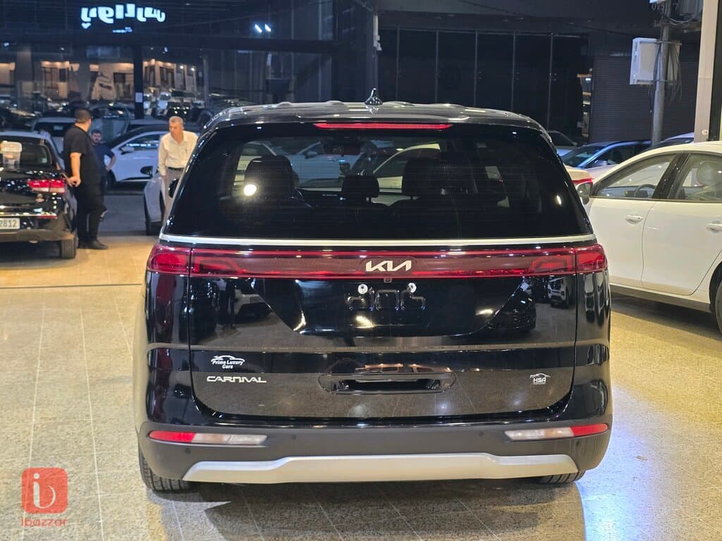 KIA Carnival LX 5