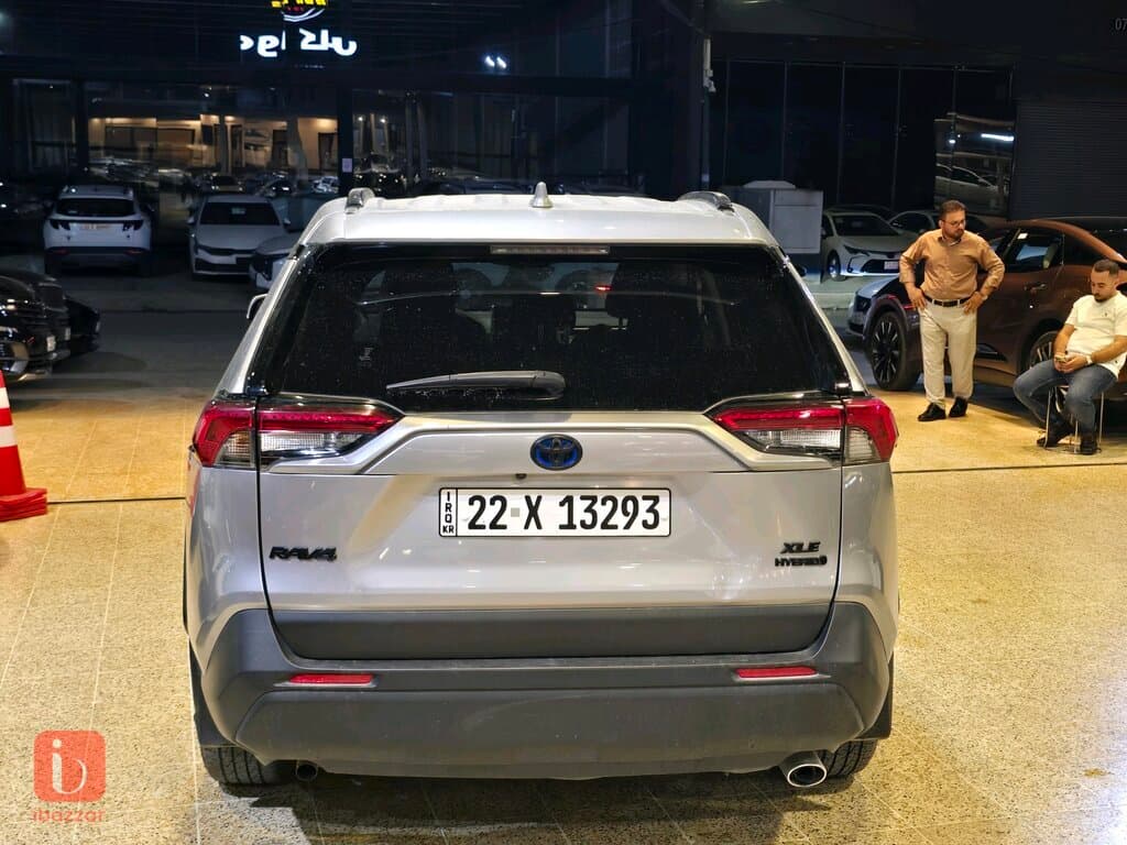 Toyota Rav 4 XLE Hybrid 5