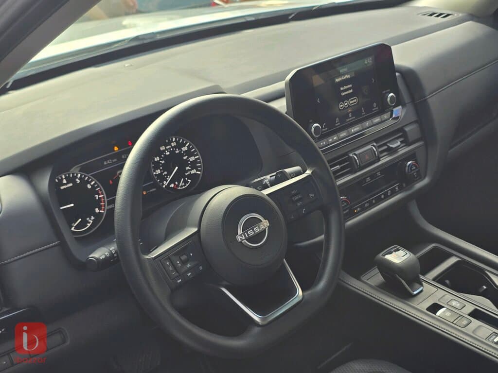 Nissan Pathfinder S 7