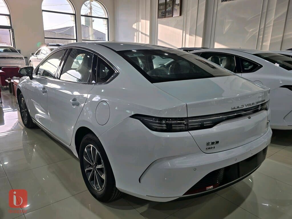 BYD Seal 05 3