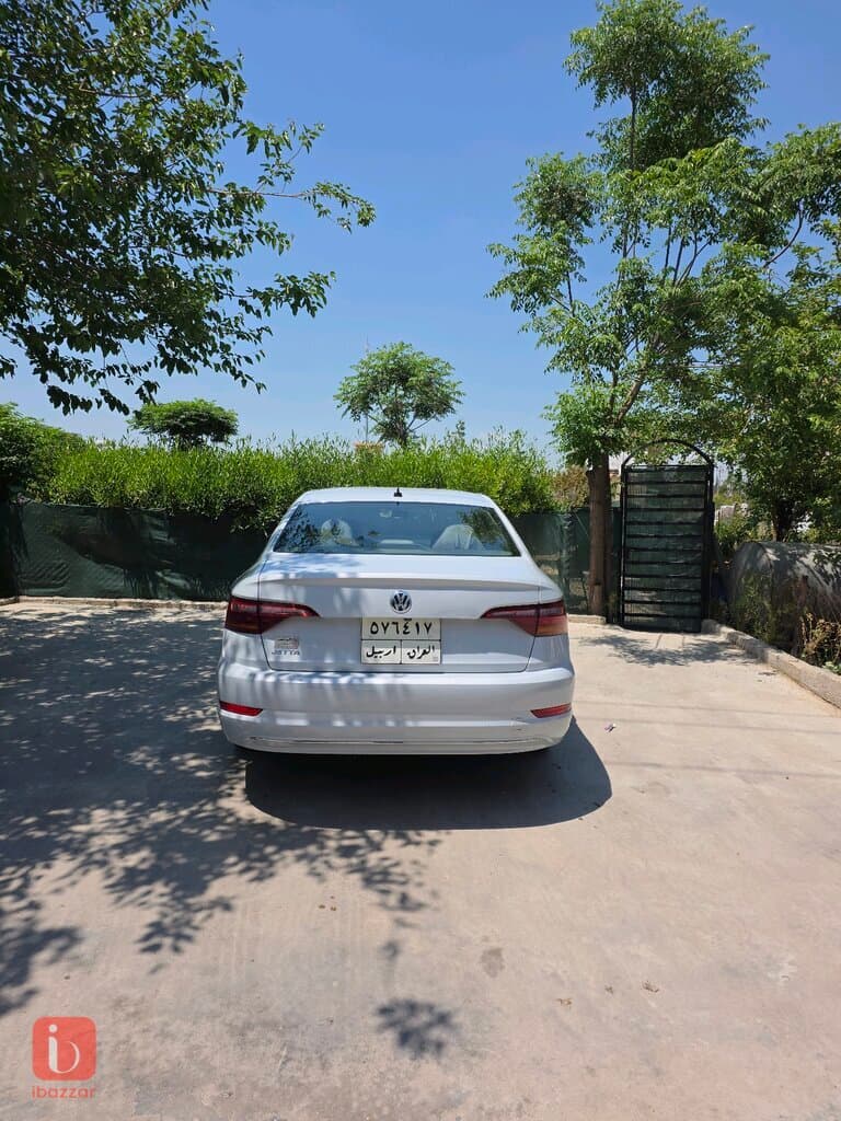 Volkswagen Jetta S 3