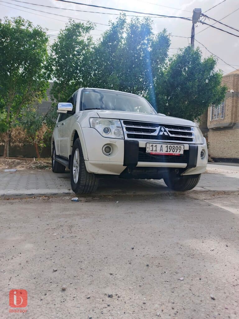 Mitsubishi Pajero GLX 2