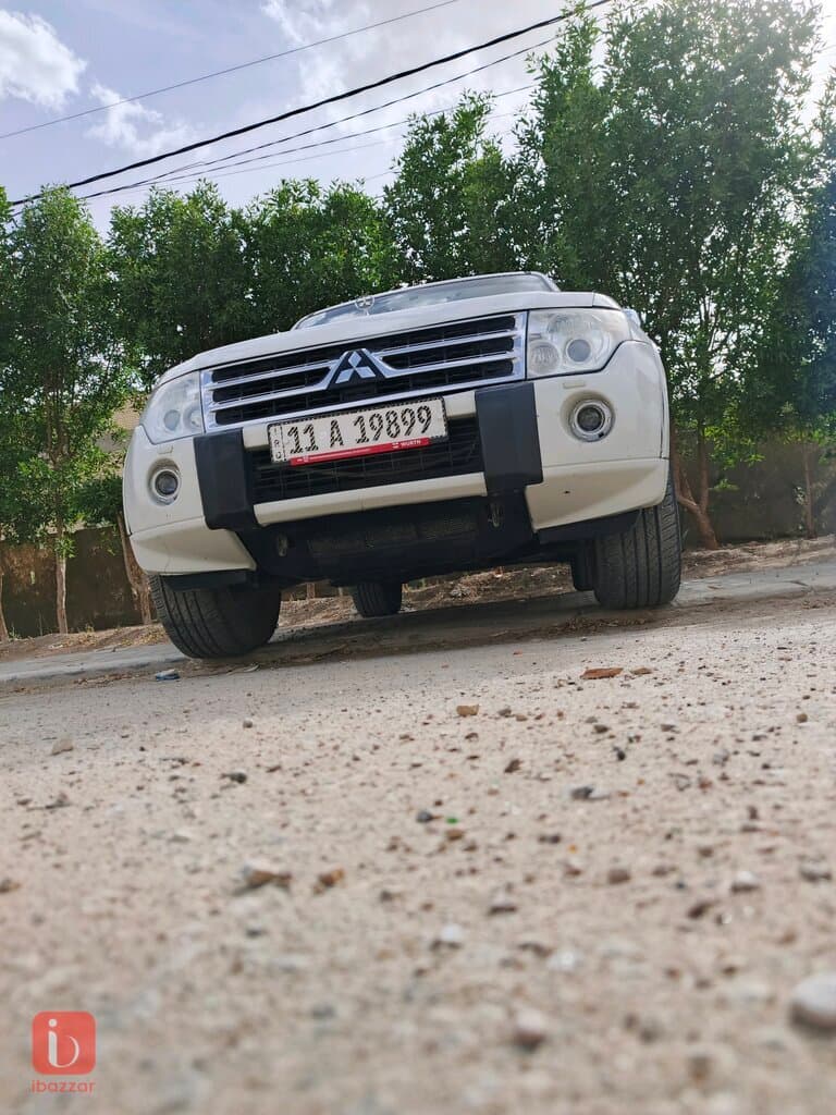 Mitsubishi Pajero GLX 6