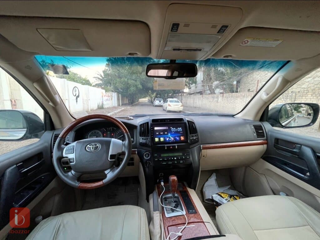 Toyota Land Cruiser GXR 5