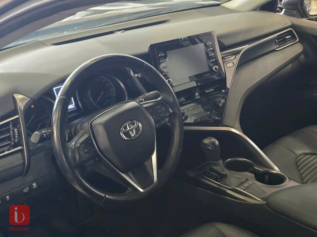 Toyota Camry 7
