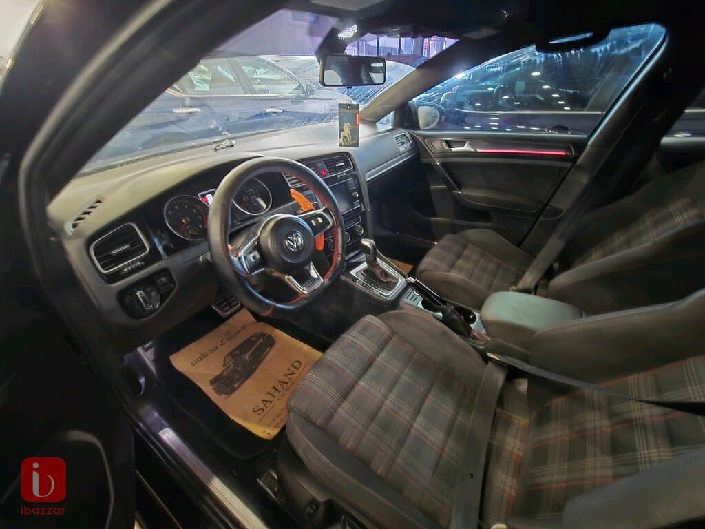 Volkswagen Golf GTI 6