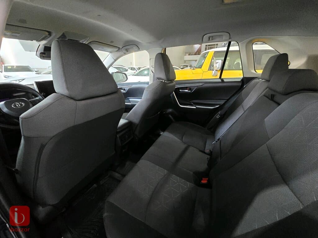 Toyota Rav 4 XLE 5