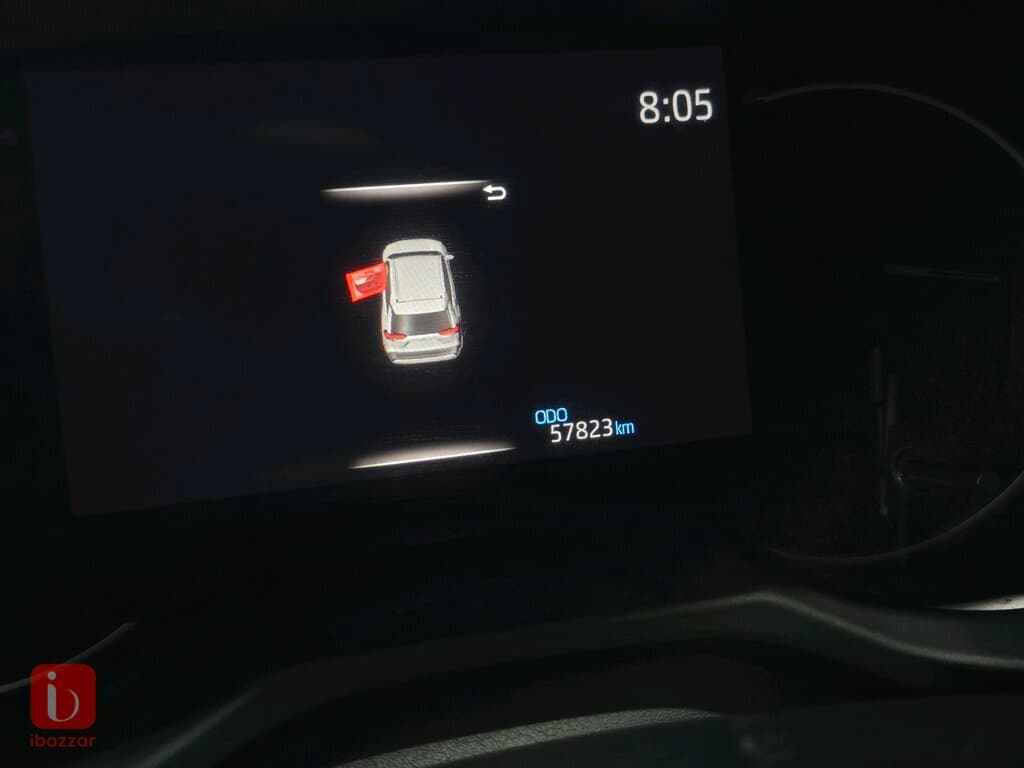 Toyota Rav 4 XLE 8