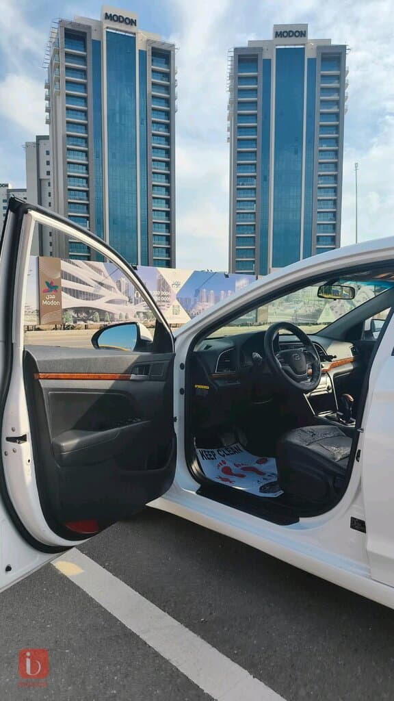 Hyundai Elantra GLS 8