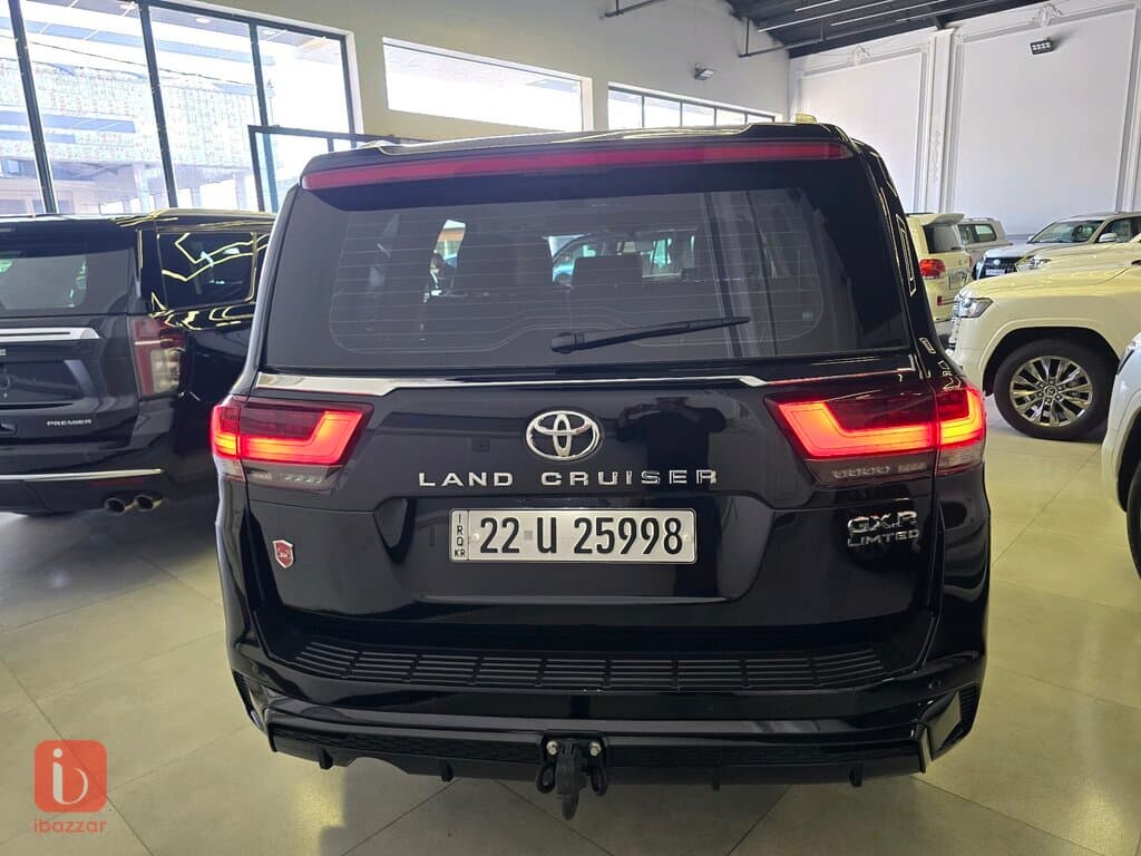 Toyota Land Cruiser GXR Limited 5
