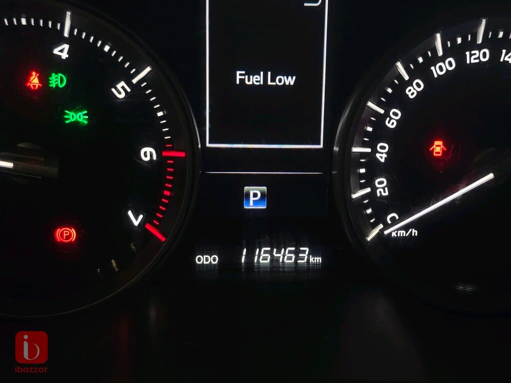 Toyota Land Cruiser VXR 8