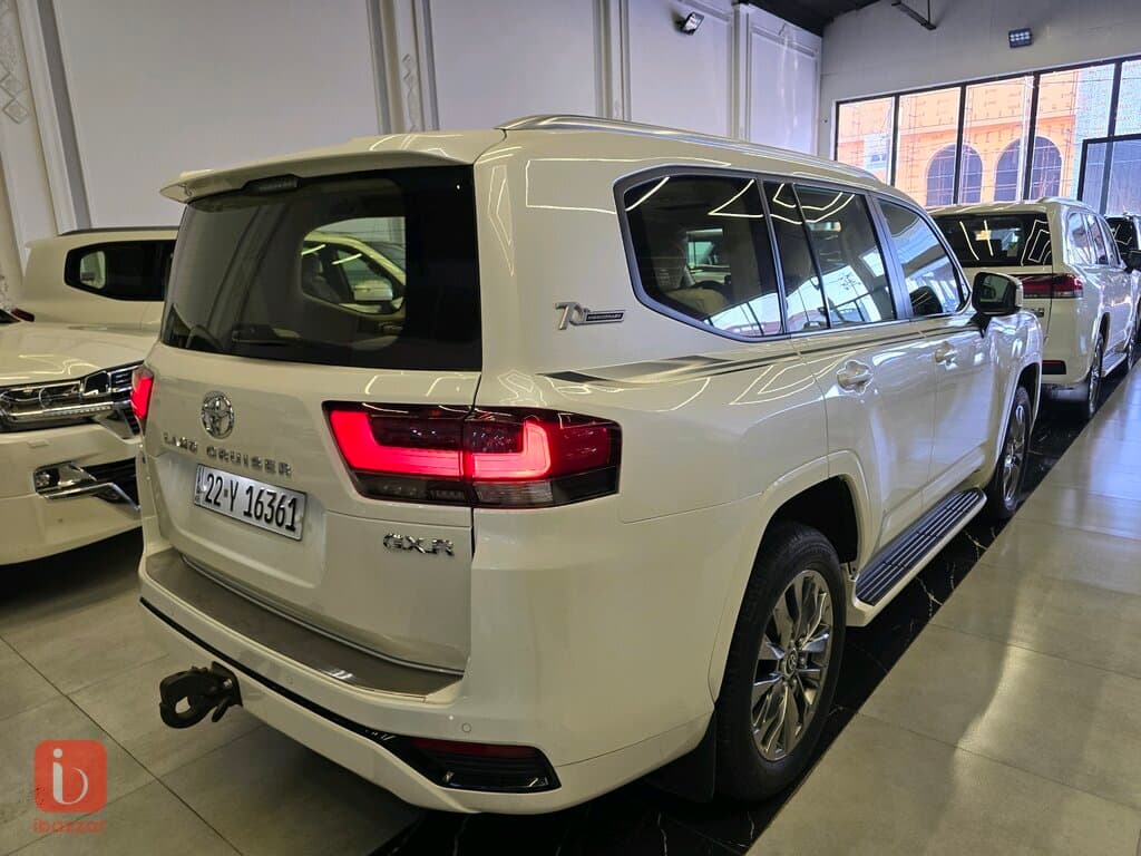 Toyota Land Cruiser GXR 3