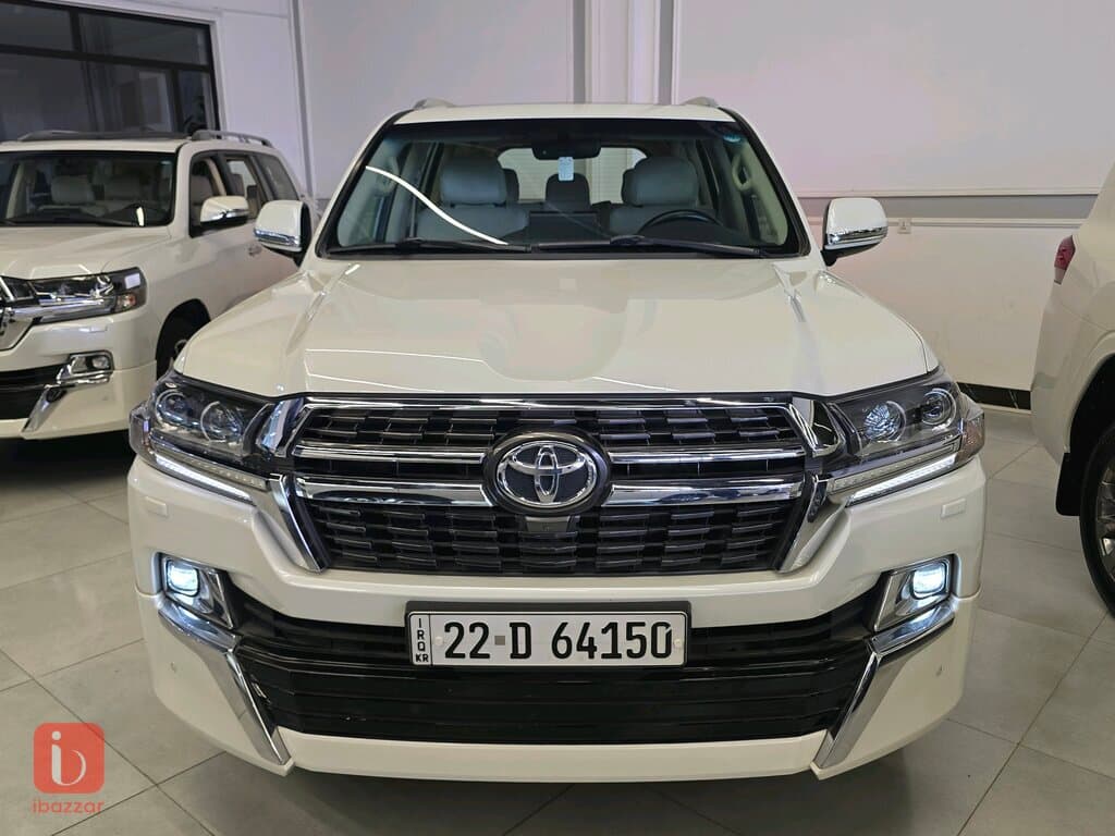 Toyota Land Cruiser GXR 1