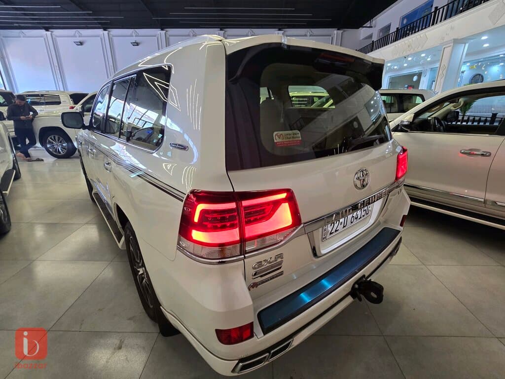 Toyota Land Cruiser GXR 6