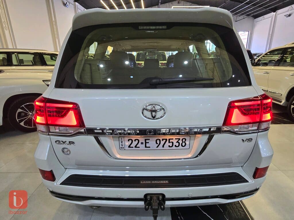 Toyota Land Cruiser GXR 3