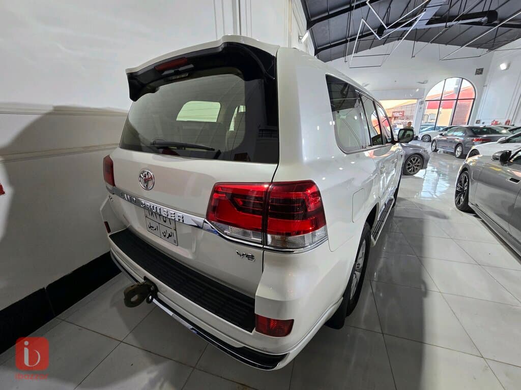 Toyota Land Cruiser GXR 3