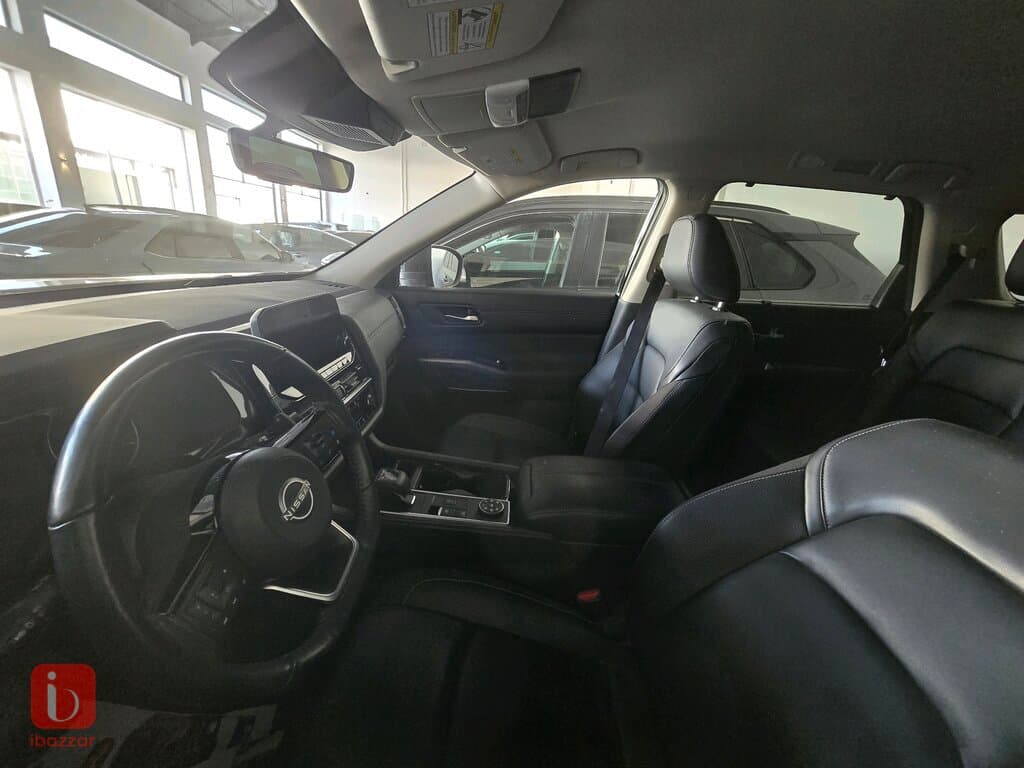 Nissan Pathfinder SL 5