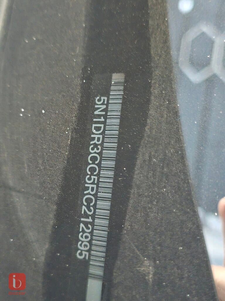 Nissan Pathfinder SL 6