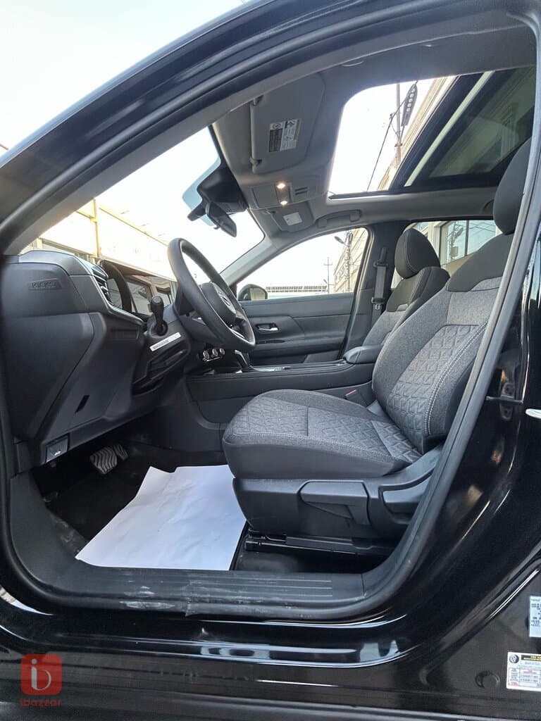 Nissan Kicks SV Plus 12