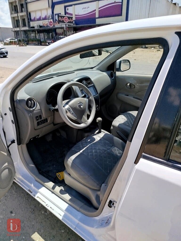 Nissan Sunny 11
