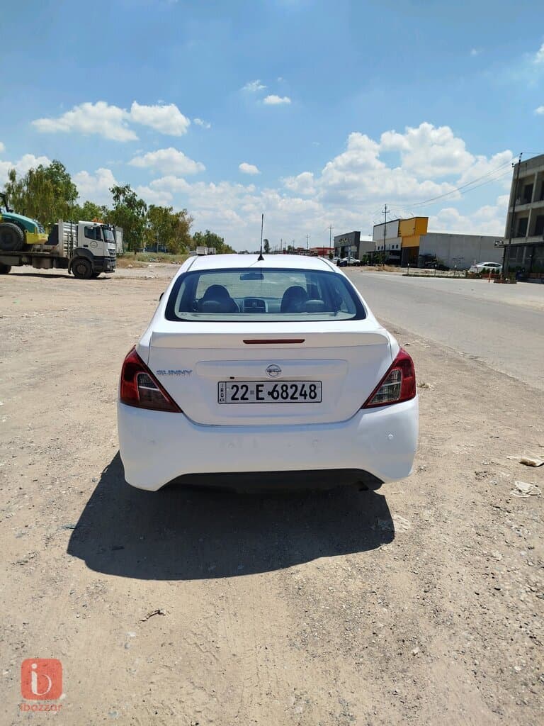 Nissan Sunny 8