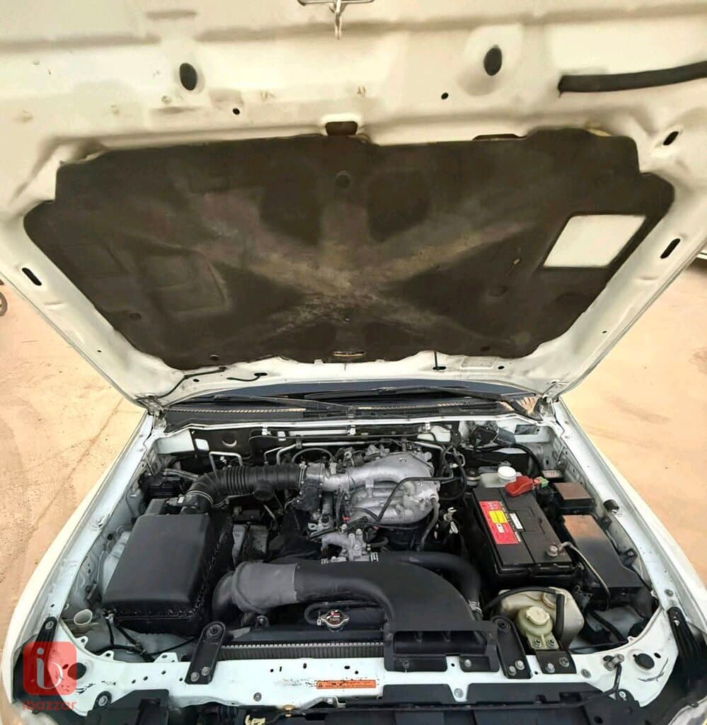 Mitsubishi Pajero GLS 9