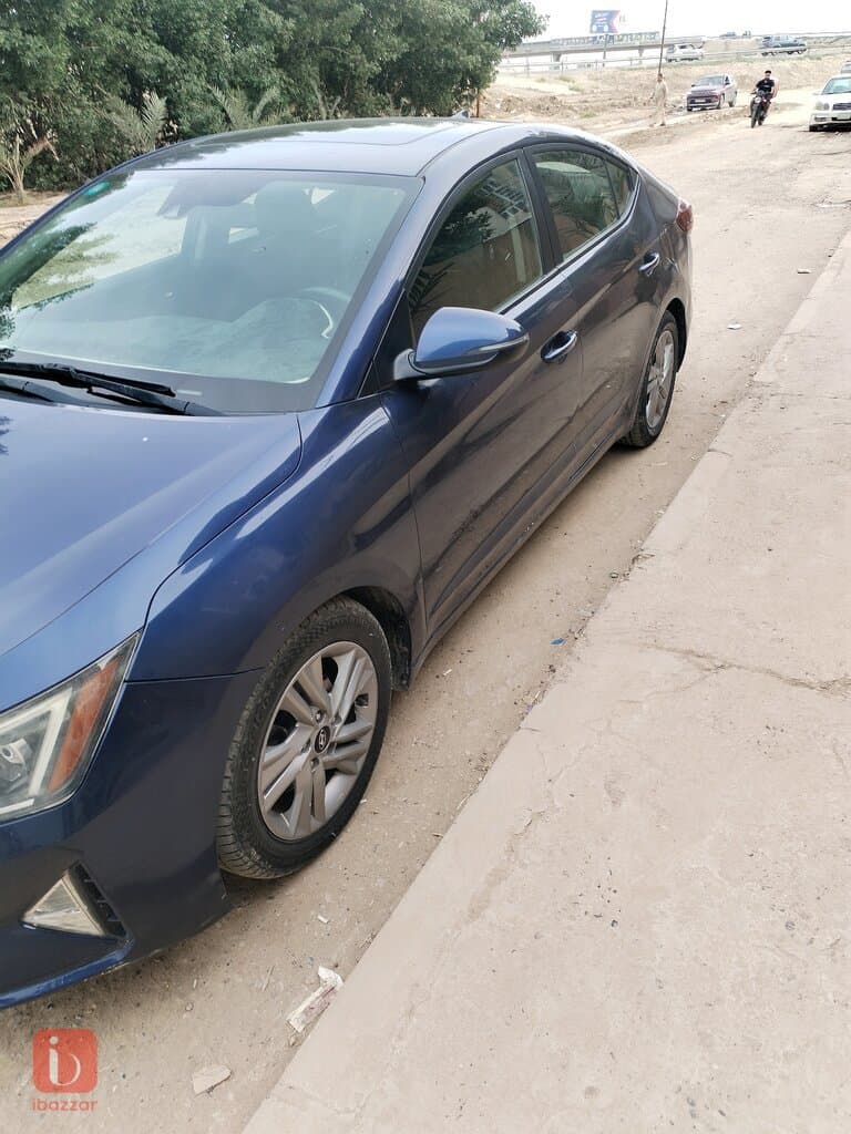 Hyundai Elantra 6