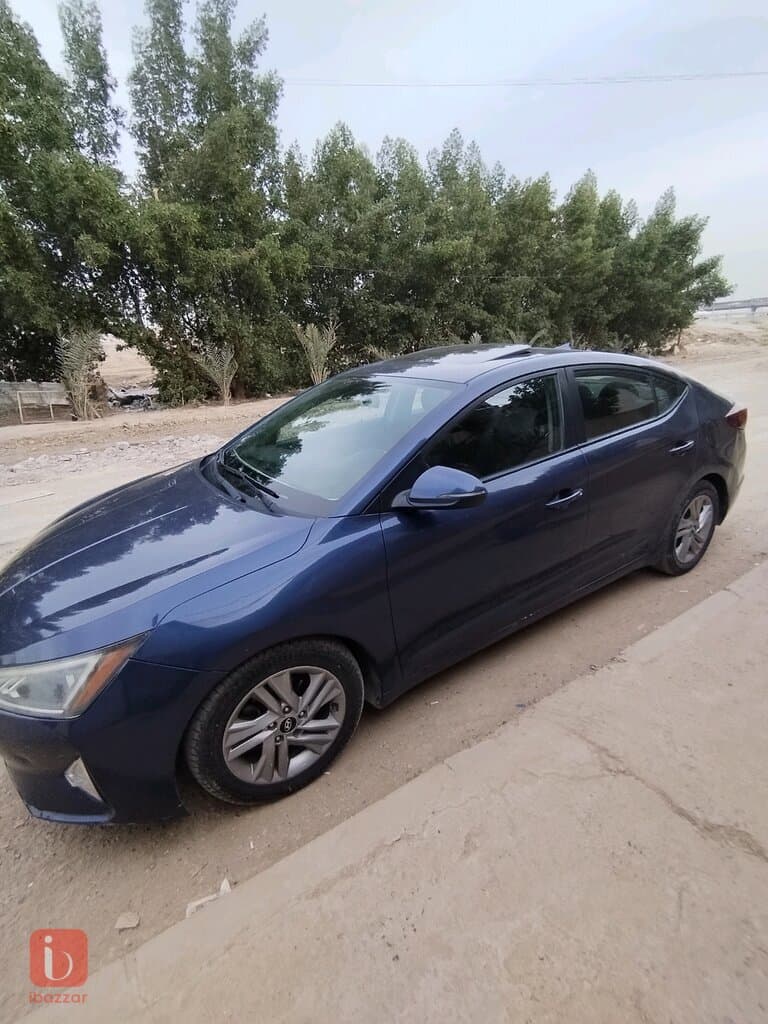 Hyundai Elantra 8