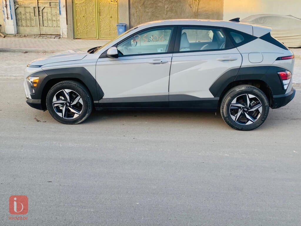 Hyundai Kona 2.0 I4 FWD 3