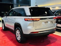 Jeep Grand Cherokee Limited — photo 3