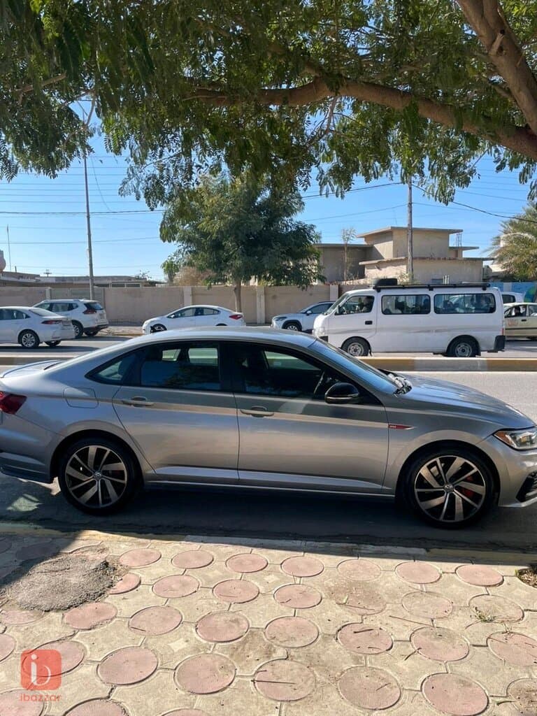 Volkswagen Jetta GLI 7