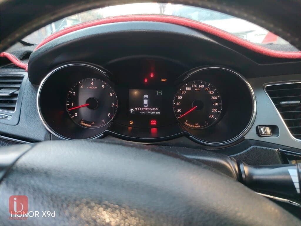 KIA Cadenza 12