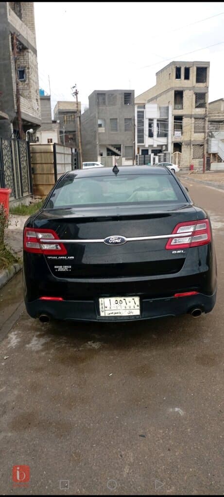 Ford Taurus SE 9
