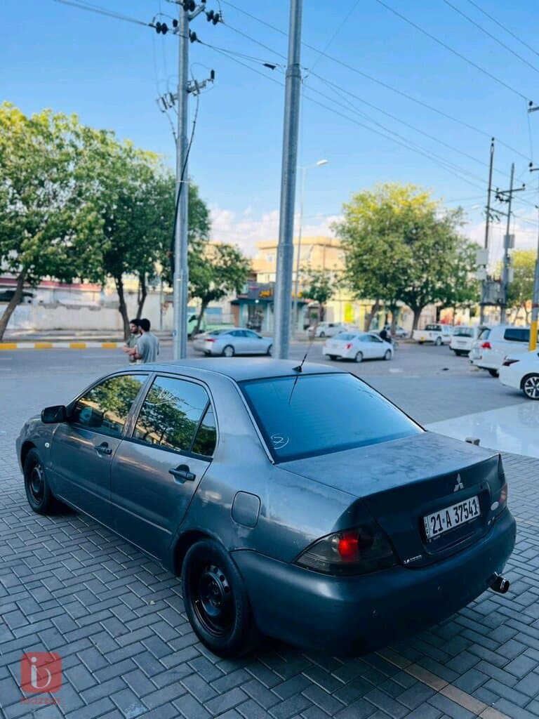 Mitsubishi Lancer 4