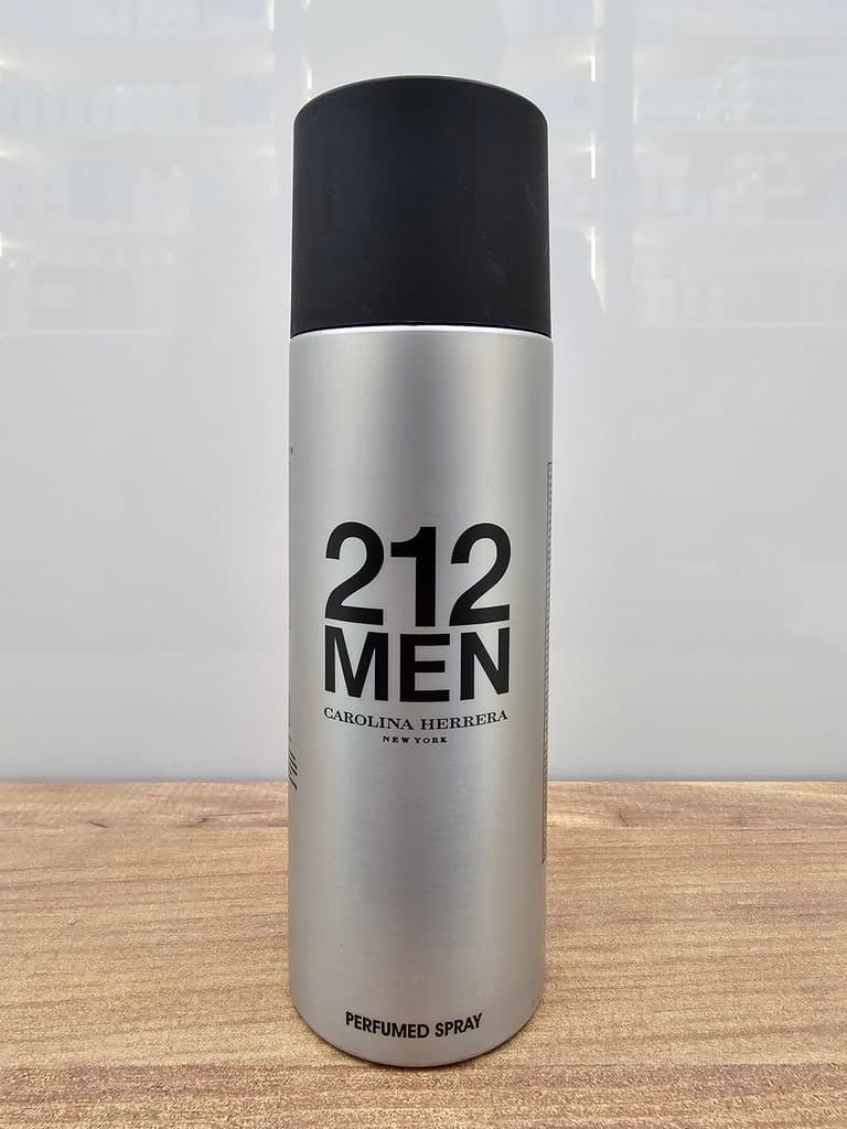 Carolina Herrera 212 Men Perfumed Spray - 200ml 1