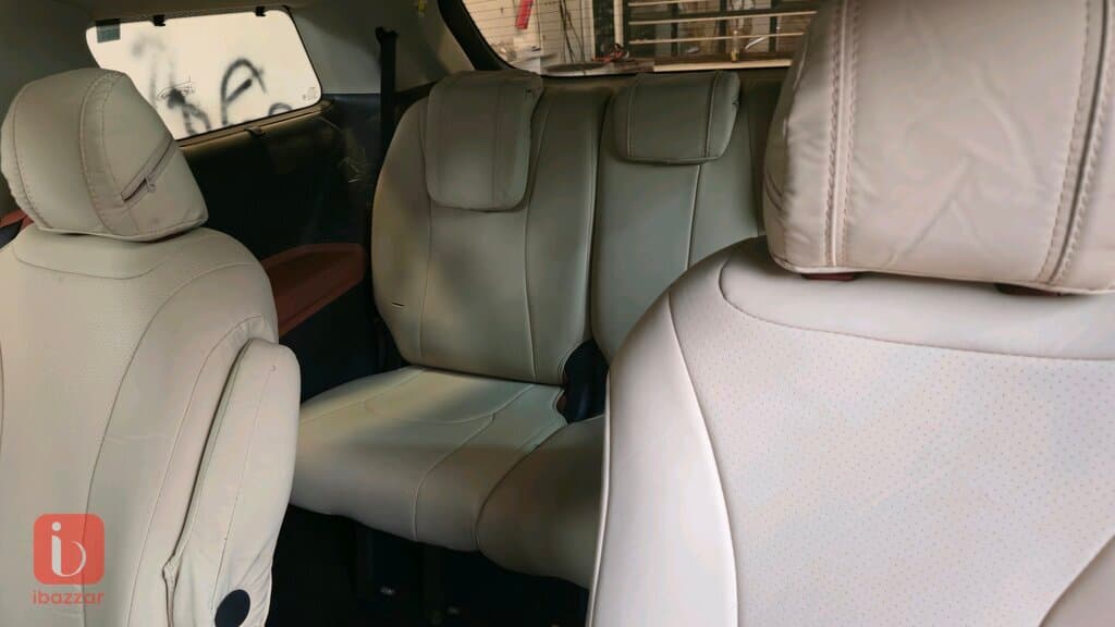 KIA Carnival 15