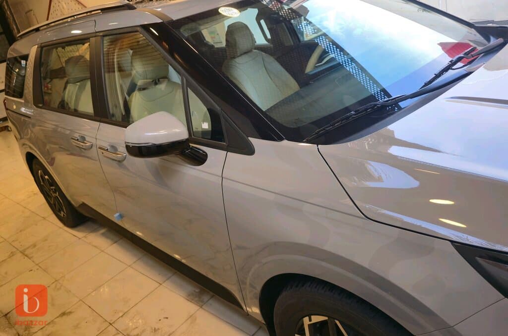 KIA Carnival 3