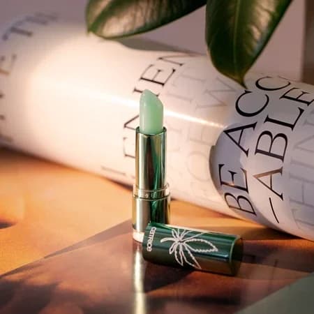 catrice hemp & mint glow lip balm 1