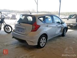 Nissan Versa — photo 17