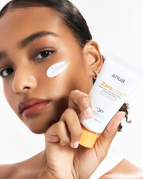 Anua Zero Cast Moisturizing Finish Sunscreen - 80 Min Water Resistant (50ml) 1