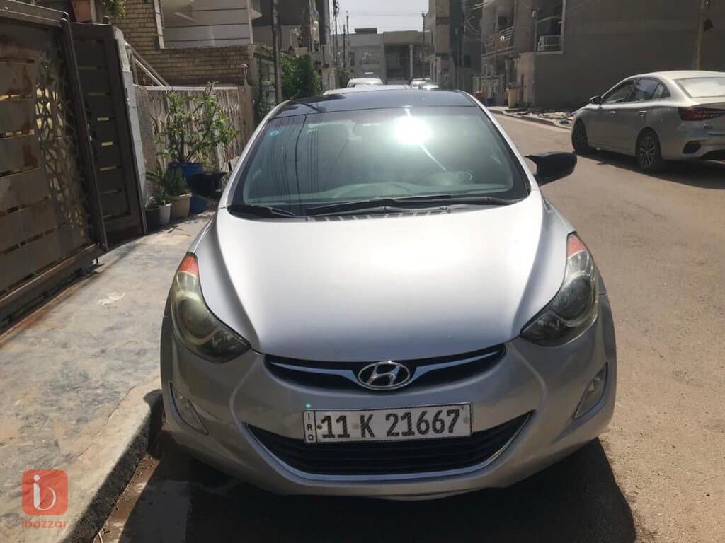 Hyundai Elantra 2