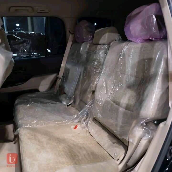 Toyota Land Cruiser GXR 8