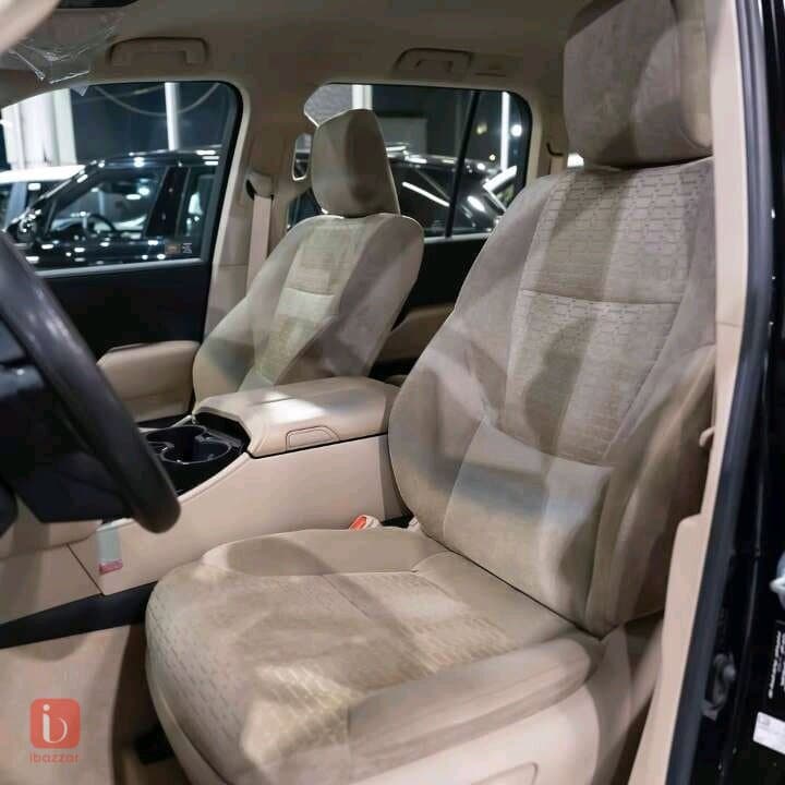 Toyota Land Cruiser GXR 7