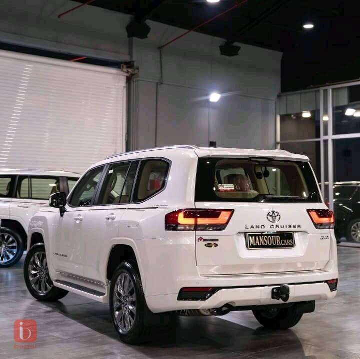 Toyota Land Cruiser GXR 6
