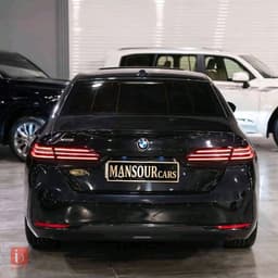 BMW 5-Series 530i — photo 4