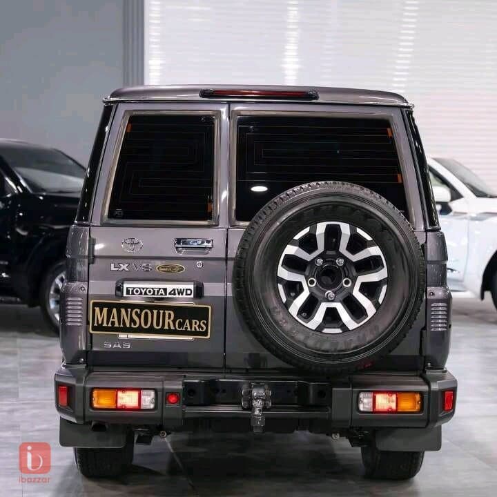 Toyota — photo 5