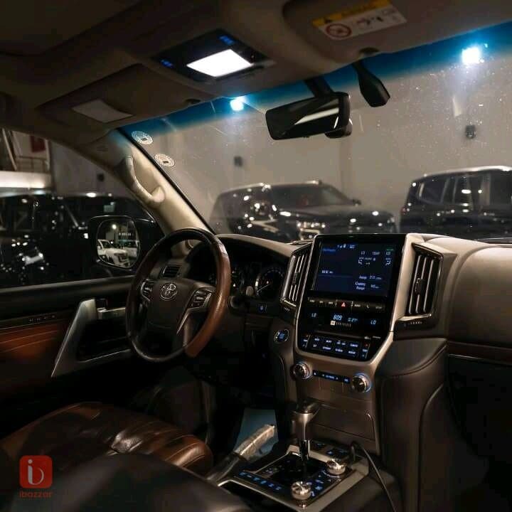 Toyota Land Cruiser VX.S 6